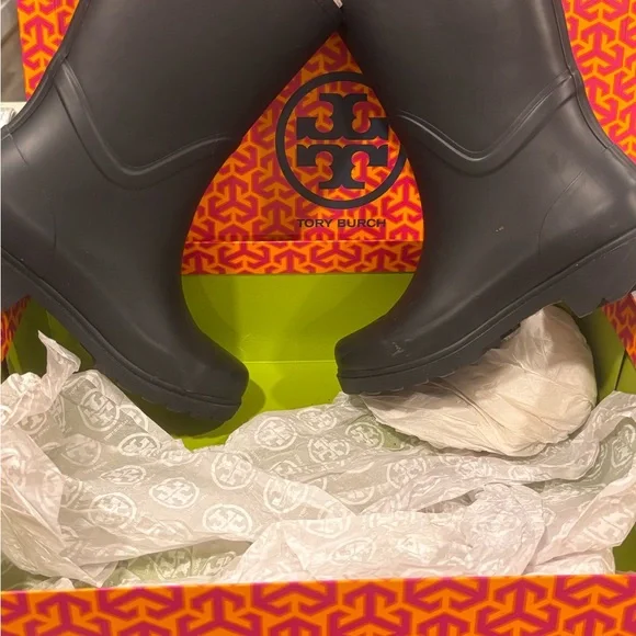 Tory Burch Navy Blue Boots with Gold Logo - Picture 3 of 10